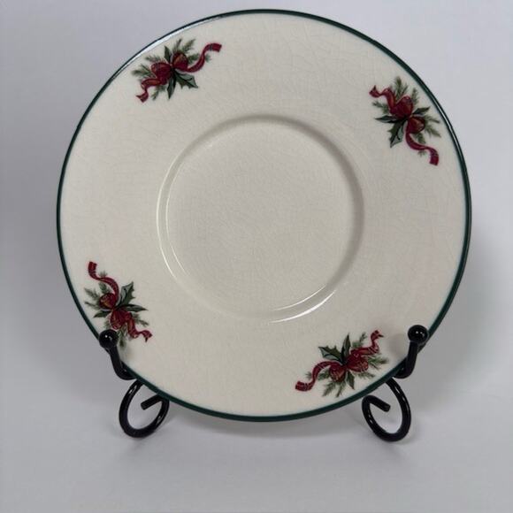 R H Macy The Cellar O'Tannenbaum, 1 Saucer Plate Holly & Ribbon Border Christmas - Picture 2 of 7